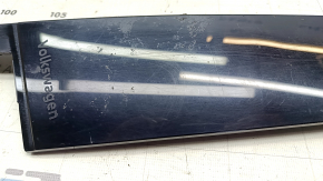 The front left side door trim for Volkswagen ID.4 21-22 is worn out.