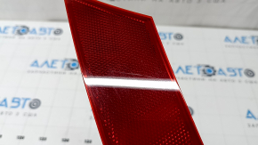 Ford Escape MK4 right rear bumper reflector with 20-24 scratches