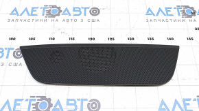 Black center panel trim for the Audi Q7 speakers (16-19)