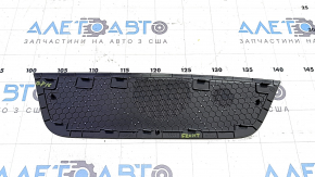 Black center panel trim for the Audi Q7 speakers (16-19)