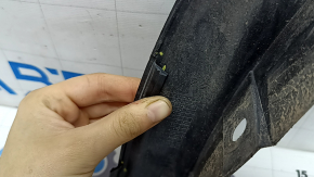Rear left fender arch trim for Ford Escape MK4 20-24, structure, scratches, broken fastening, broken fastenings, dented