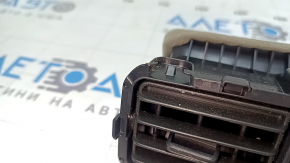 Honda CRV 23-25 center console air vent with broken mountings
