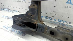 The rear subframe of the Kia Niro 17-22 HEV, PHEV is rusty, the bolt is cut off.