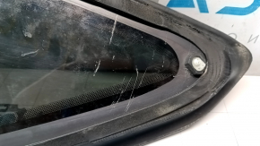 Rear right window with blind glass for Ford Focus mk3 11-18 4d with matte molding, scratches on the glass