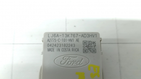 Ford Escape MK4 23 right center light, gray