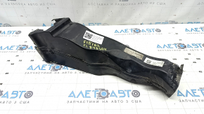 The left brake disc duct of the BMW X5 F15 14-18 has cracks, fractures, and no fragments.