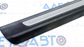 Front right outer door sill trim for Audi Q7 16-25, black with chrome, worn
