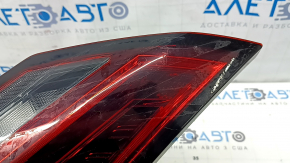 Right inner tailgate light for Nissan Rogue 21-24 halogen + LED, built-in, scratches, glued on