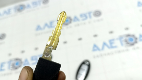 Nissan Rogue 21-22 S key, 3 buttons, chrome, scratches, oxidized tip