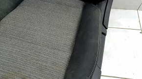 Nissan Rogue 21-22 driver's seat without airbag, mechanical, black and gray cloth, US built, wrinkled, dry cleanable
