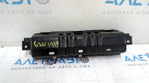 The right passenger knee airbag for a BMW 3 G20 19-25 has melted.