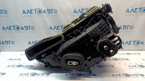 The heater assembly for a Nissan Murano z52 2015-2018 is broken.