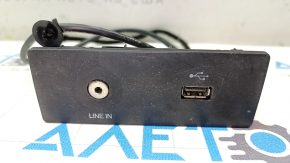 The Ford Fusion mk5 13-20 USB AUX unit is worn out.