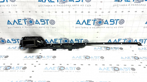 Right dashboard air vent deflector for Kia Optima 16-20 with graphite trim, scratches
