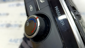 Kia Optima 16-18 manual climate control system with peeling chrome and scratches
