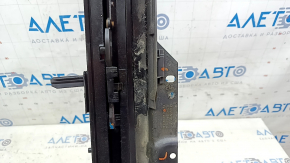 The sunroof mechanism on a BMW 3 G20 19-24 has a broken mount and is covered in soot.