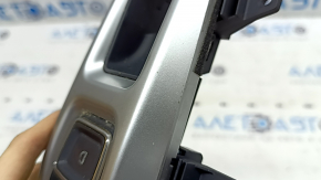 Honda Clarity 18-19 USA gearshifter with worn buttons and scratches
