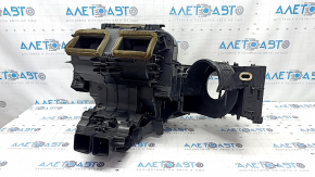 The bare heater housing of the BMW X5 F15 16-18 plug-in air conditioner with 4-zone control