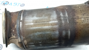 The BMW X5 F15 16-18 plug-in catalytic converter is rusty, the mesh is torn, and the studs are broken.