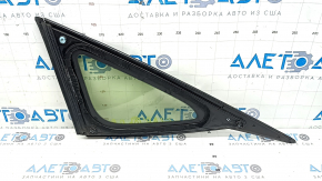 Rear right window glass, Honda Clarity 18-20 USA, chrome trim, with seal, scratches