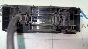 The Ford Fusion mk5 13-20 USB AUX unit is worn out.