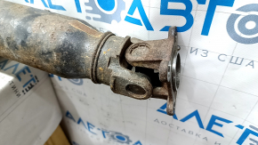 The driveshaft of a Nissan Murano z52 15-24 is rusty and the universal joint is sticking.