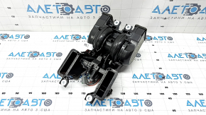 The fan in the center console of the BMW X5 G05 19-24 has a broken connector mount.