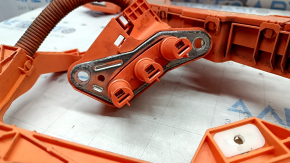 High-voltage cable through the entire body of the Lexus NX300h 15-21