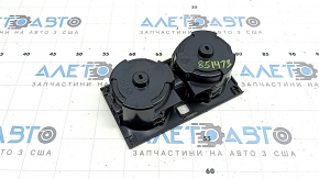 Cup holders in the center console of the BMW X5 G05 19-22 are broken.