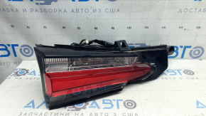 The inner tailgate light on the left Lexus NX200t NX300h has 15-17 scratches.