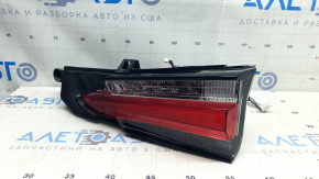 The inner tailgate light on the right Lexus NX200t NX300h has 15-17 scratches.
