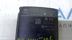 The right blind spot sensor for a Ford Fusion mk5 17-20 is broken.
