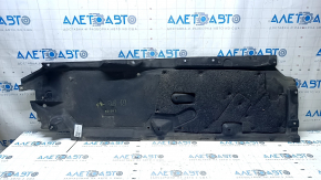 The front left underbody protection of the Audi Q8 19-25 is torn.
