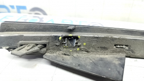 The right rear bumper molding for a Lexus NX300h 15-21 has a broken mount.