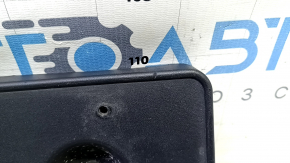 Ford Fusion mk5 19-20 front license plate scratch
