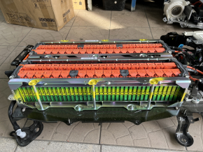 Ford Fusion mk5 13-20 hybrid 60kV 280V battery assembly, bent housing mounts
