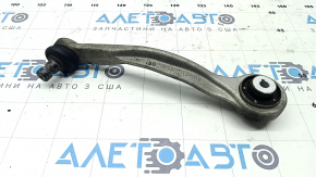 The upper front left rear control arm of the Audi Q8 19-25 has a torn silent block.