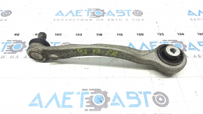 The upper front right rear control arm of the Audi Q8 19-25 has a torn silent block.