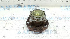 Honda Accord 13-17 hybrid rear right hub, rusty