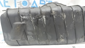 The lower control arm lining under the rear right spring is worn out for the Audi Q8 19-25.