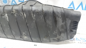 The lower control arm lining under the rear right spring is worn out for the Audi Q8 19-25.