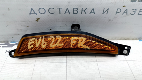Kia EV6 22-24 GT, GT-Line front right fender arch reflector, worn