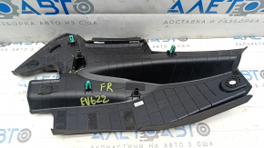 Kia EV6 22-24 plastic right hood-wing seal