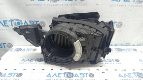 The bare heater housing and ventilation of the Audi Q8 19-25