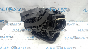 The bare heater housing and ventilation of the Audi Q8 19-25