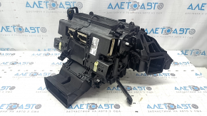 The bare heater housing of the Audi Q8 19-21 air conditioner for rear row air conditioning control, with the evaporator housing