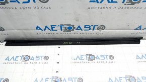 Inner glass seal for the front right door of a Kia EV6 22-24