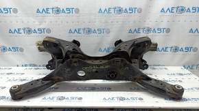The rear subframe of a Mazda CX-5 17-24 is rusty, and the gearbox silent block is cracked.