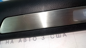 Illuminated front right door sill plate for Toyota Venza 21-24, black, scratches