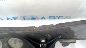 The plastic windshield wiper grille on a BMW 3 F30 12-18 has a worn-out seal.